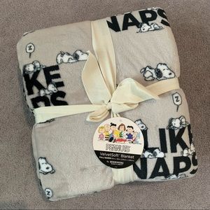 Snoopy "I Like Naps" Fleece Blanket